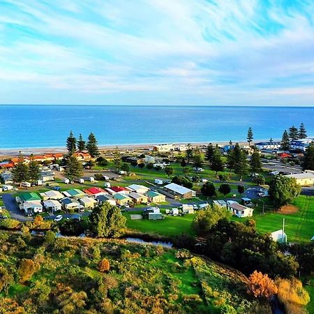 Moana Beach Tourist Park Exterior photo