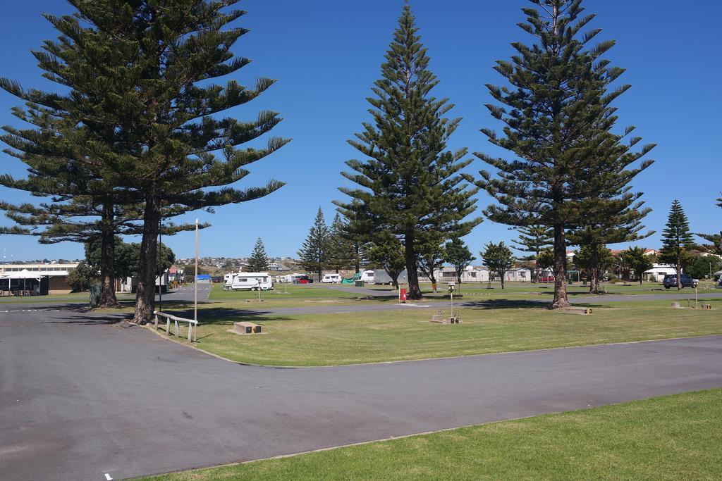 Moana Beach Tourist Park Exterior photo