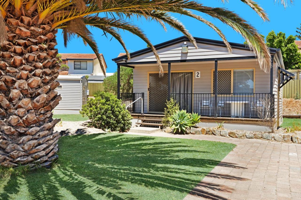 Moana Beach Tourist Park Exterior photo