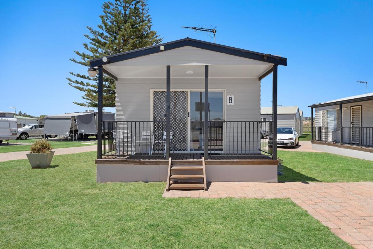 Moana Beach Tourist Park Exterior photo