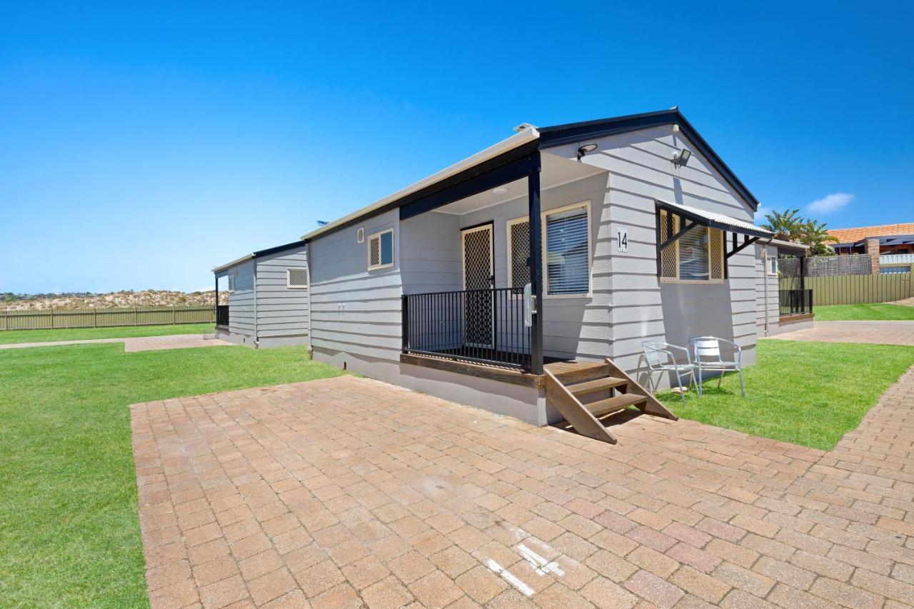 Moana Beach Tourist Park Exterior photo